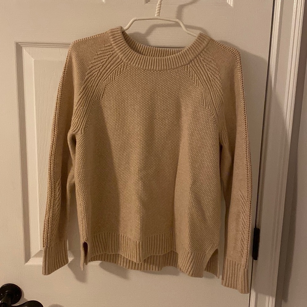 Tan knit gap sweater